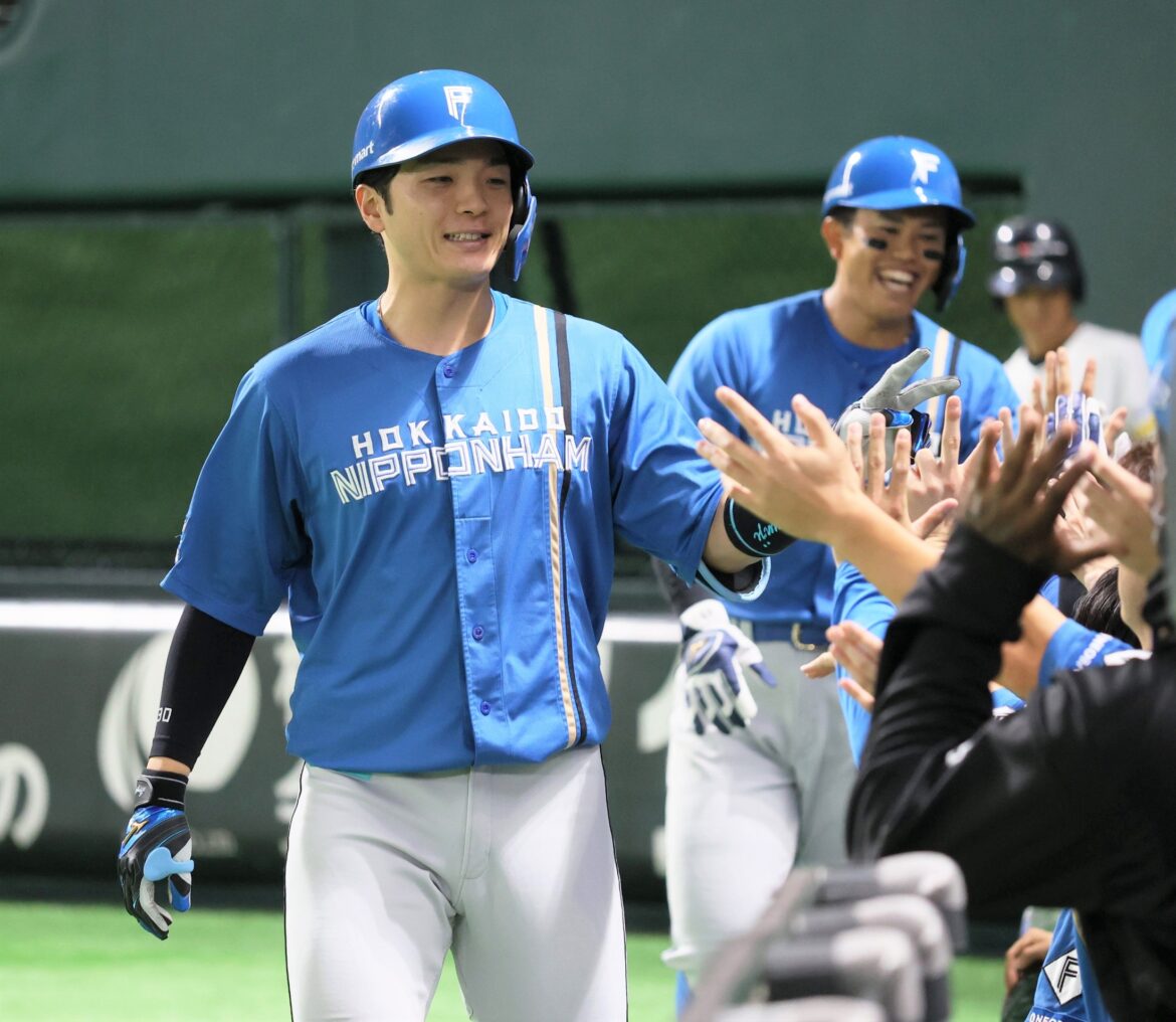 【日本ハム】ソフトバンクに競り勝ち4連勝 貯金今季最多27 郡司2年連続10号先制V弾 福島3回無失点 山﨑福也2回1失点 田中13S（TBS NEWS DIG Powered by JNN）