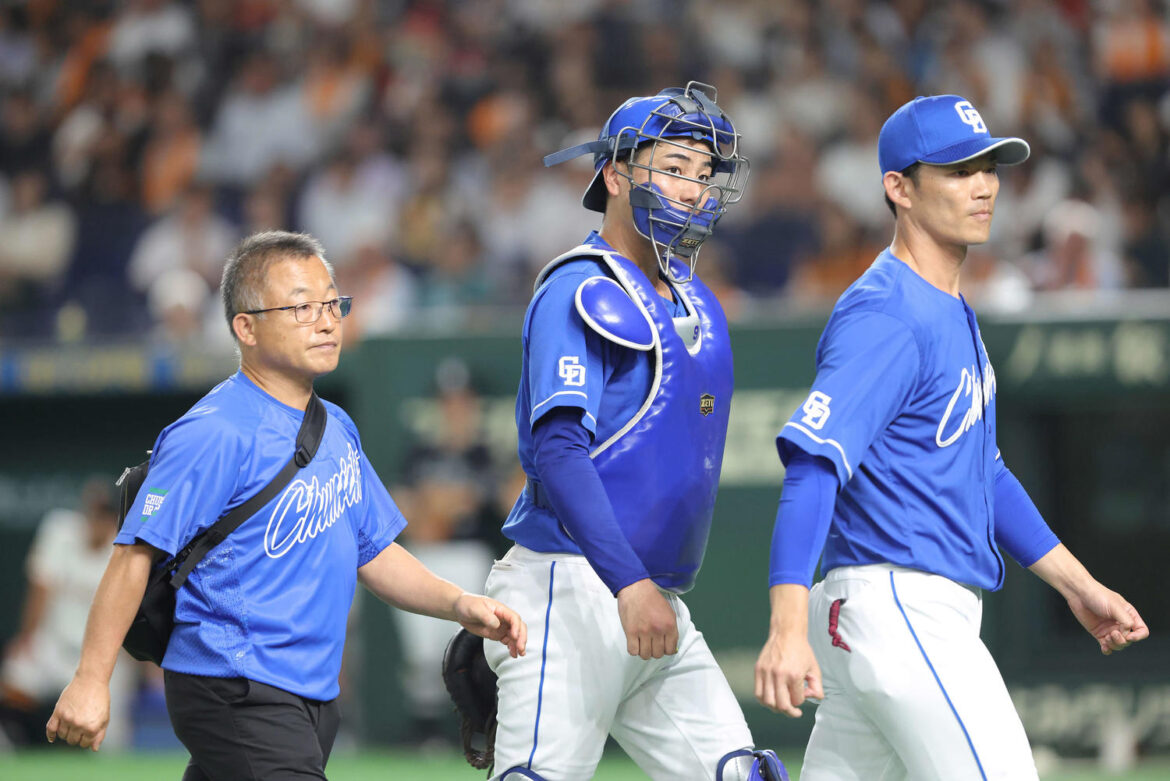 【中日】石伊雄太が途中交代、７回右手親指付け根付近に投球直撃 井上監督「ちょっと心配」（日刊スポーツ） - Yahoo!ニュース - Yahoo!ニュース