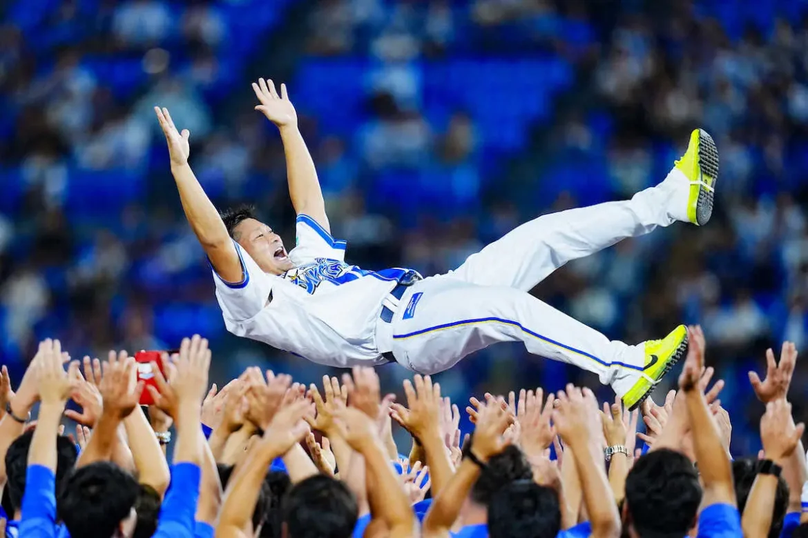 ベイ党もらい泣き続出…DeNA森唯斗の引退セレモニーで子供が大泣き「涙とまらん…」「涙腺崩壊」 - スポニチ Sponichi Annex 野球