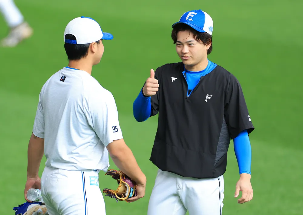 日本ハム、逆転優勝へ負けられないエスコン4連戦 伊藤、田宮、清宮幸、奈良間らの試合前練習の様子をお伝えします<#Fショット>:北海道新聞デジタル – 北海道新聞デジタル 日本ハム、逆転優勝へ負けられないエスコン4連戦 伊藤、田宮、清宮幸、奈良間らの試合前練習の様子をお伝えします<#Fショット>:北海道新聞デジタル - 北海道新聞デジタル