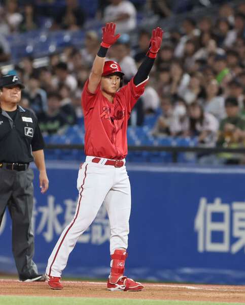 広島・佐々木 15戦連続安打で神宮初打点 青学大時代の主戦場で輝き再び「ホームランを打ちたかった」 – au Webポータル 広島・佐々木 15戦連続安打で神宮初打点 青学大時代の主戦場で輝き再び「ホームランを打ちたかった」 - au Webポータル