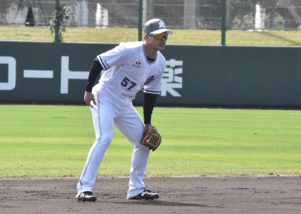 ロッテ・小川龍成「守備の中心だと思ってしっかり引っ張っていきたい」。そのきっかけについて「去年たくさん試合に出させてもらって…」オールスター明けは無失策 – ライブドアニュース