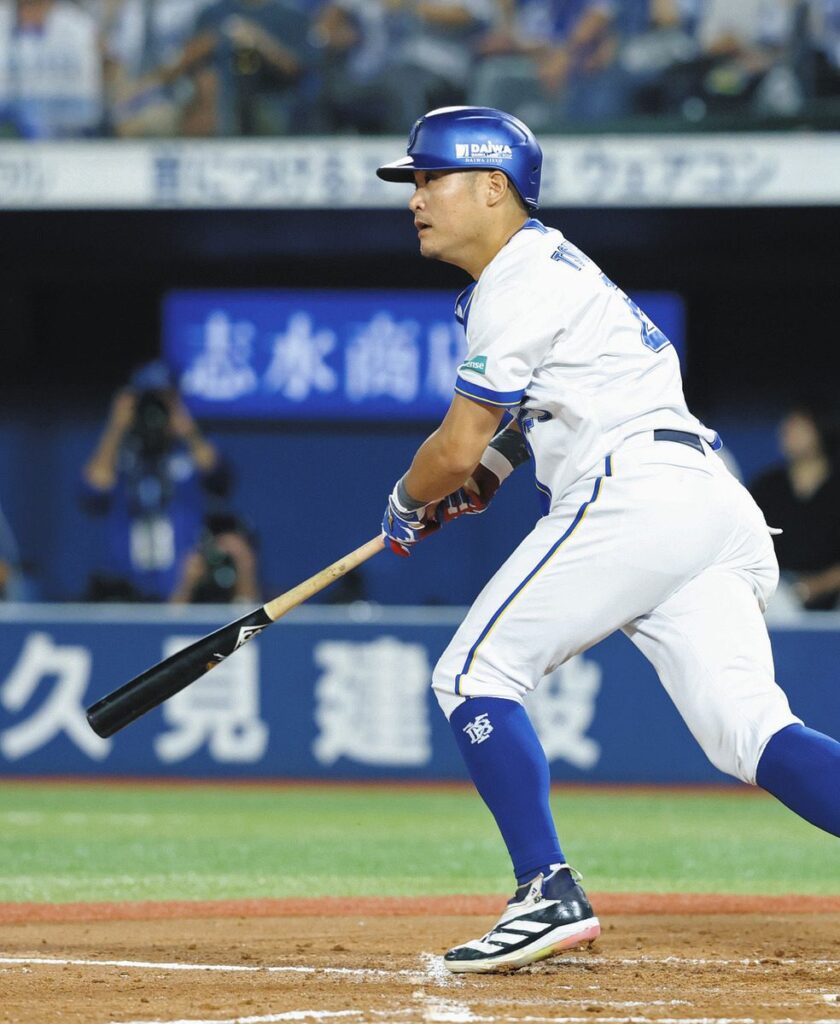 DeNA・筒香嘉智、2点左前タイムリー 天敵の巨人・山崎から3点のリード奪う – 中日新聞Web 2回裏2死二、三塁、DeNA・筒香が左前に2点打を放つ