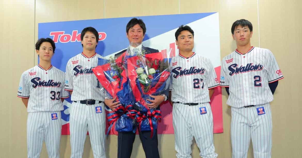 【Deep Baseball】ヤクルト・川端慎吾の魅力 自主トレ松山組の後輩が語る…背中で見せた若手の手本 - サンスポ