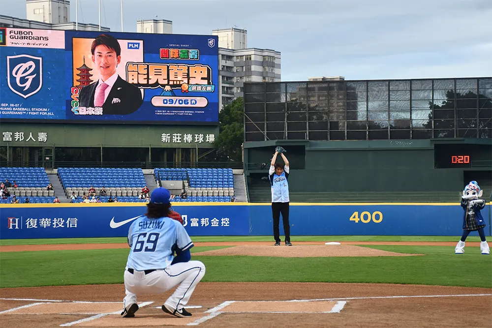 Nomi's "world's most beautiful" windup [©PLM]