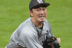  ロッテ・美馬学 (C) Kyodo News 