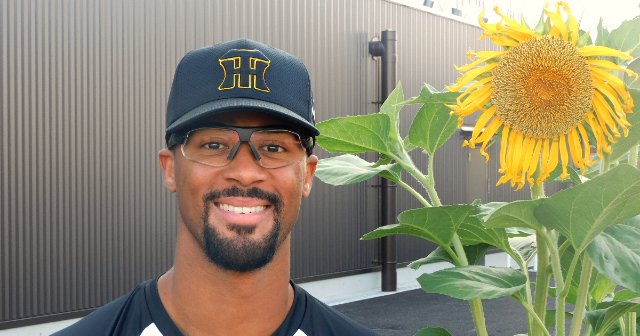 「好物はシオラーメン!」阪神電車も乗りこなす助っ人右腕が語る“日本愛”…原点はアジアで暮らした幼少期「自分が白人か黒人という分類を知る前に…」 – プロ野球 – Number Web 「好物はシオラーメン!」阪神電車も乗りこなす助っ人右腕が語る“日本愛”…原点はアジアで暮らした幼少期「自分が白人か黒人という分類を知る前に…」 - プロ野球 - Number Web