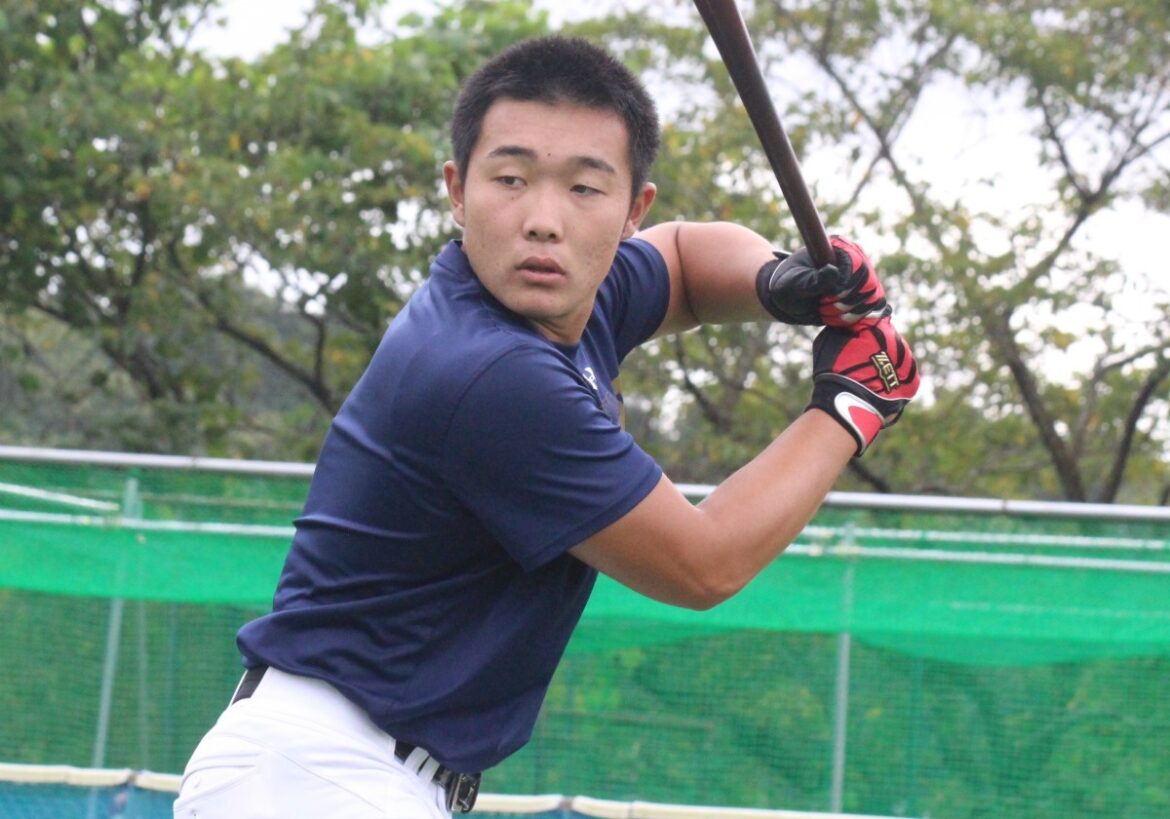 11球団が注目した大型遊撃手が高卒4年目で戦力外…打率1割台と伸び悩む｜記事一覧｜高校野球ドットコム - 高校野球ドットコム