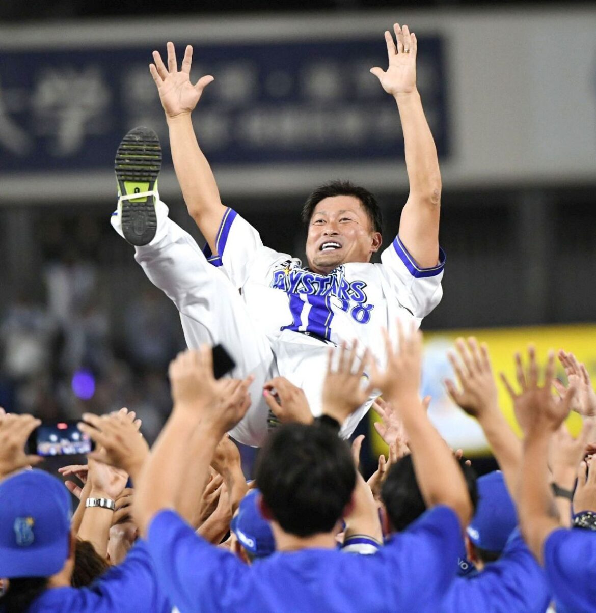 「きょうは泣かないと決めてきた」DeNA森唯斗、最後まで〝らしく〟戦い現役に幕 福岡でも横浜でも多くに愛され慕われた鉄腕：「おっ！」でつながる地元密着のスポーツ応援メディア 西スポWEB OTTO! - 西スポWEB OTTO!