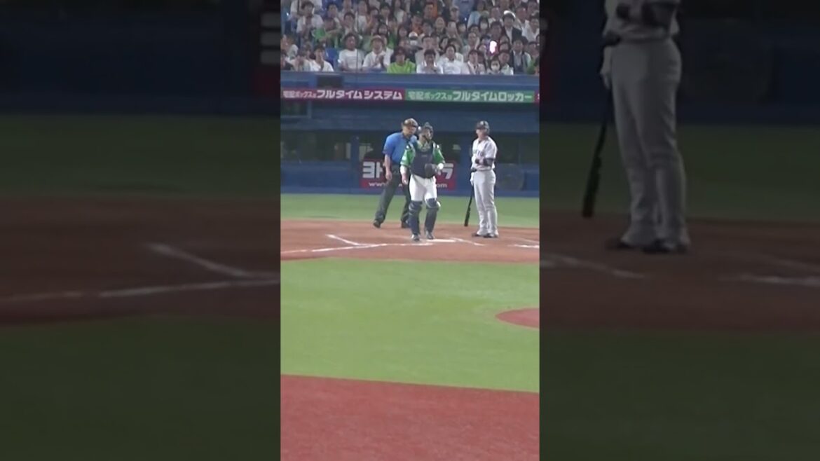 長野久義 珍しく判定に納得いかない様子（2024年7月5日ヤクルトスワローズ対 読売ジャイアンツ）