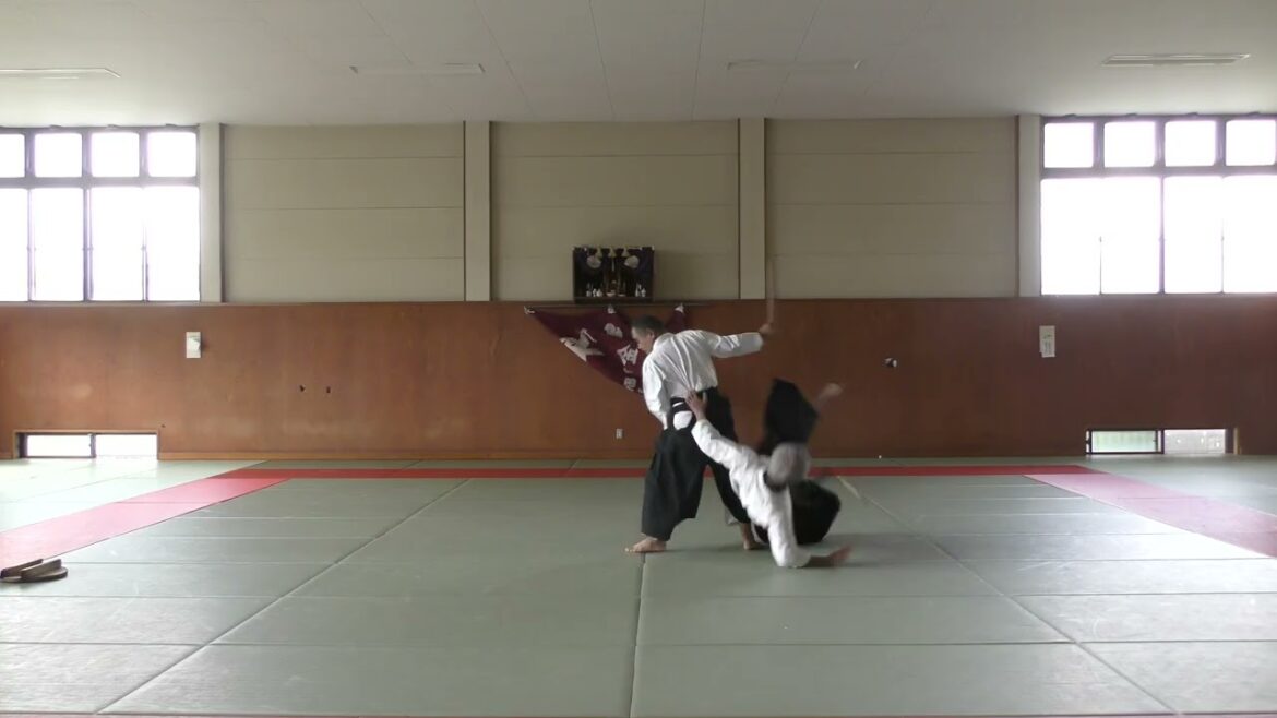 第１０回風門祭　福光流柔術拳法　小太刀・鍋蓋之事　横一文字演武　令和７年９月２８日　田川郡福智町武道館