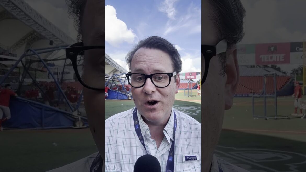 Charros de Jalisco Face 0 3 Hole in Serie del Rey, Diablos Rojos del México Bullpen Throwing Gasolin Charros de Jalisco Face 0 3 Hole in Serie del Rey, Diablos Rojos del México Bullpen Throwing Gasolin