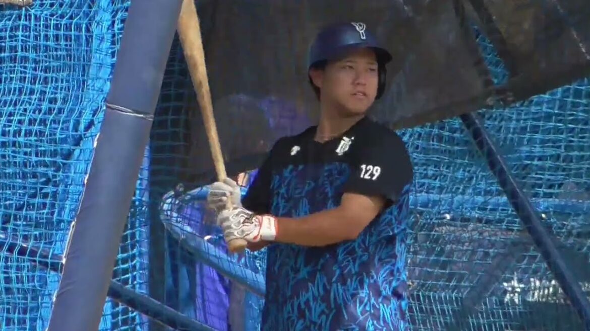 2025年10月 DOCK OF BAYSTARS YOKOSUKA・ 西巻 賢二 選手のフリー打撃練習風景