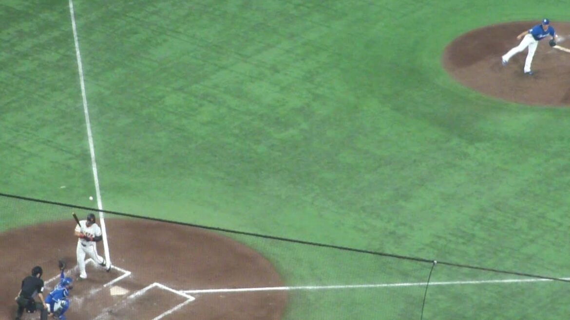 巨人 岡本和真 デッドボール　巨人 vs 中日　2025年9月30日(火)　東京ドーム