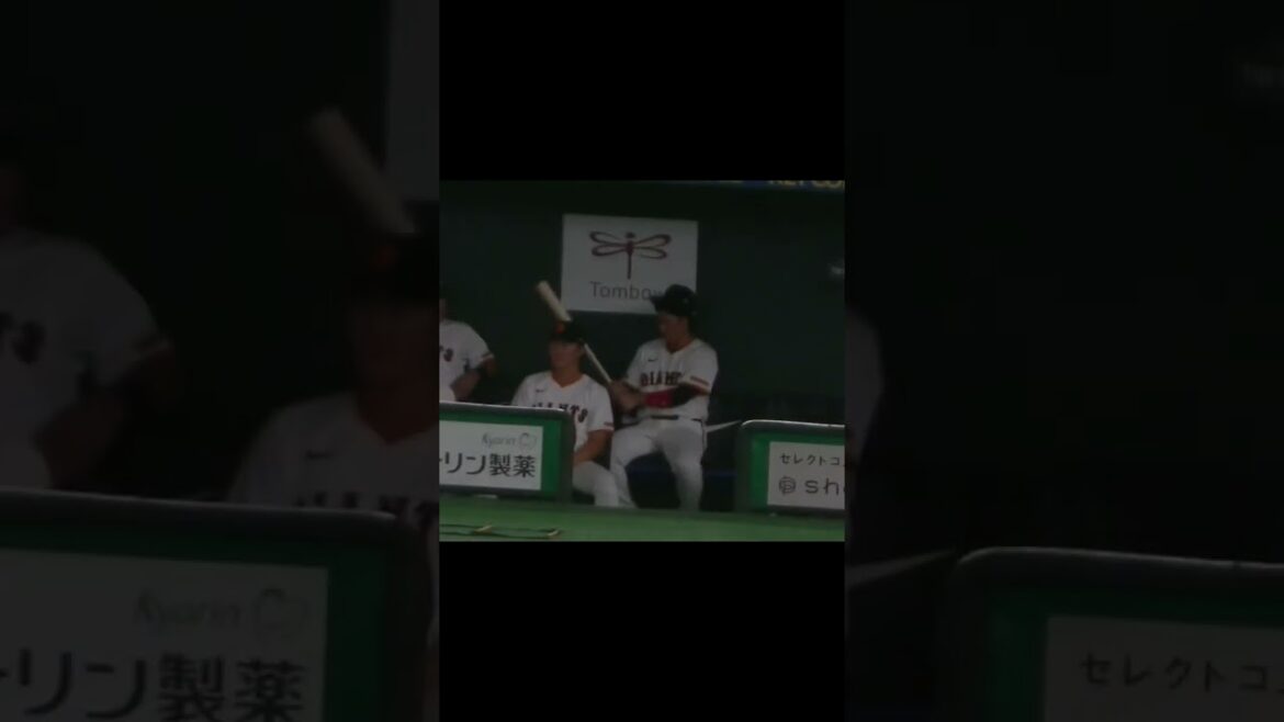 イースタン東京ドームの試合 ベンチで増田陸がバットを持ったり（読売ジャイアンツ 対 楽天ゴールデンイーグルス 2024年9月22日）