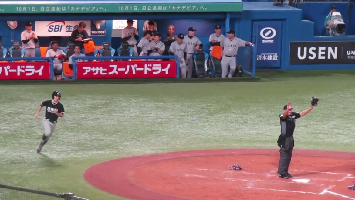 優勝して休暇中の坂本勇人 丸佳浩 大城卓三たち堀田賢慎のバント成功に喜ぶ＜ ヤクルトスワローズ 対 読売ジャイアンツ 2024年9月29日＞