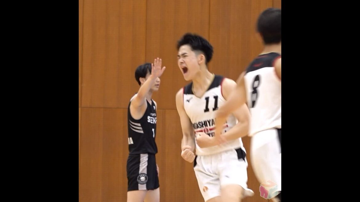 #バスケ 東山･佐藤凪チーム救う連続スリー🔥雄叫びビッグプレー‼️ #佐藤凪 (2年/No.11) 2Qの猛反撃呼び込む [インターハイ京都予選2024男子決勝] #shorts #高校バスケ #東山