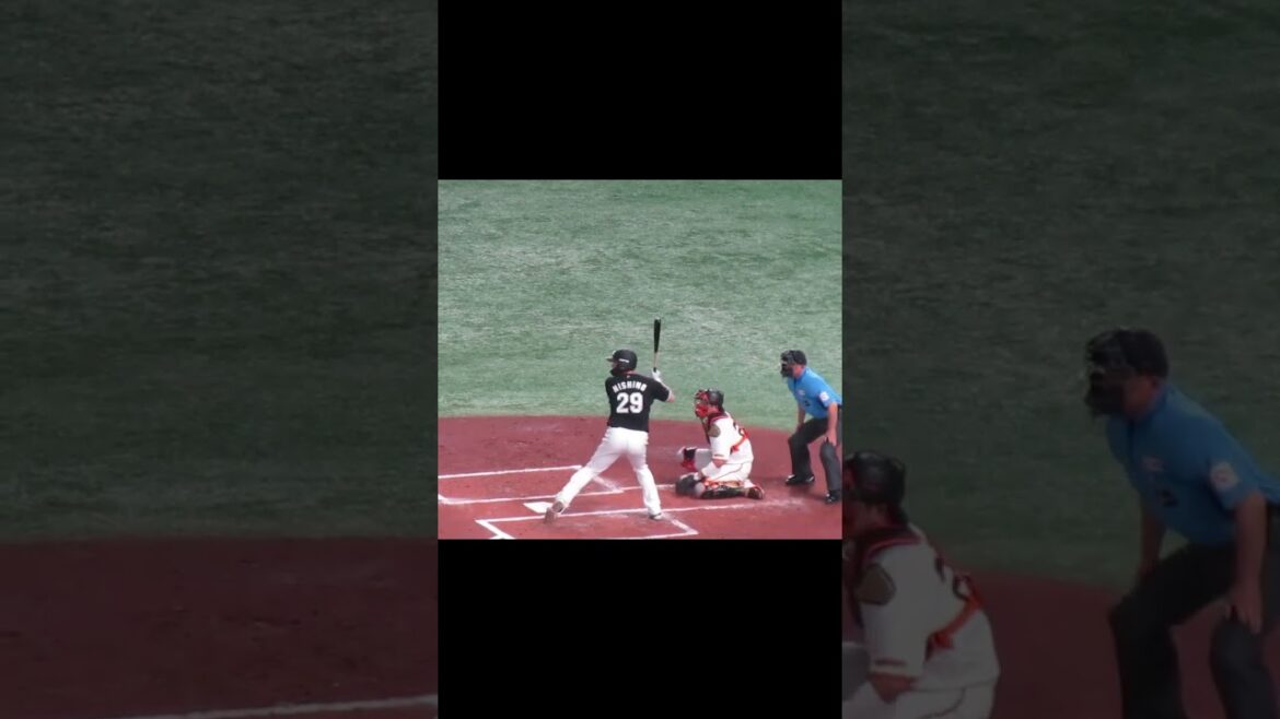 マリーンズ西野勇士のバッティングフォーム＜読売ジャイアンツ対 千葉ロッテマリーンズ2024年6月6日＞