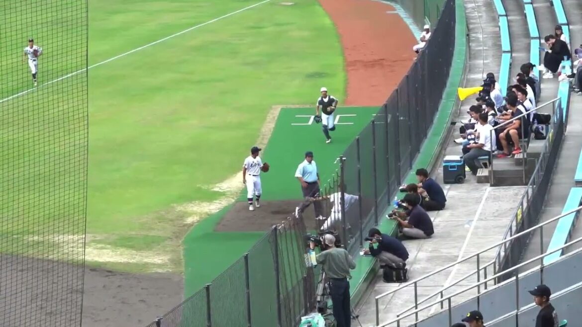 秋季高校野球　滋賀大会　滋賀学園 vs 近江兄弟社　3位決定戦