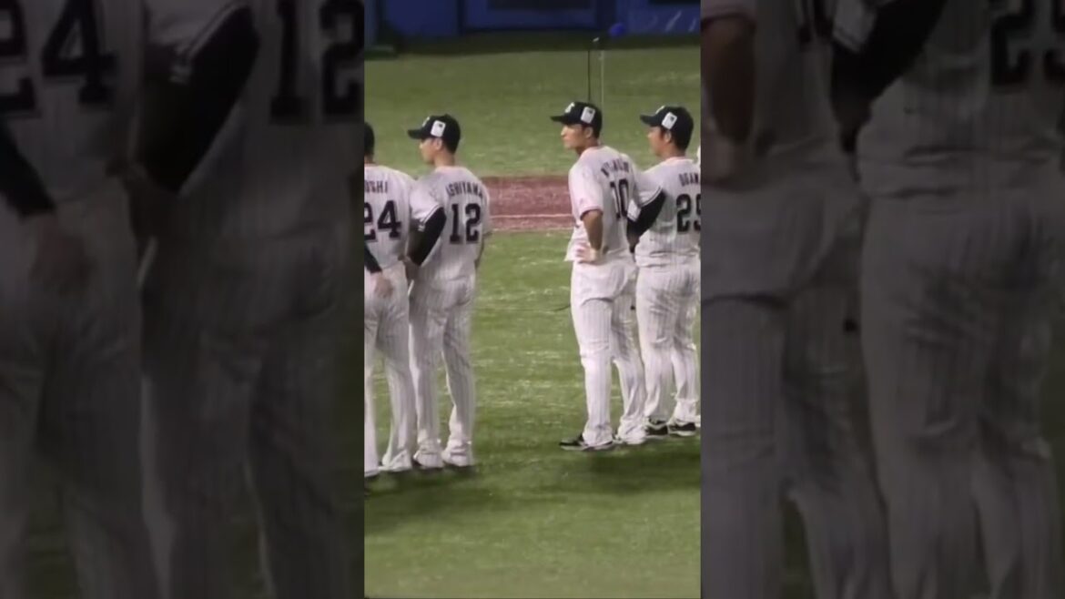 オスナがつば九郎をセレモニーに連れてくる #shorts