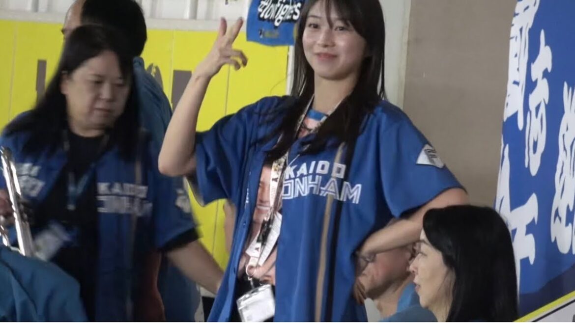 日本ハム応援団長😀PayPayドームに君臨‼️モーニング娘。25⭐️牧野真莉愛さんがワンワンダンスを披露する⚾️ホークス対日本ハム⚾️2025.10.17