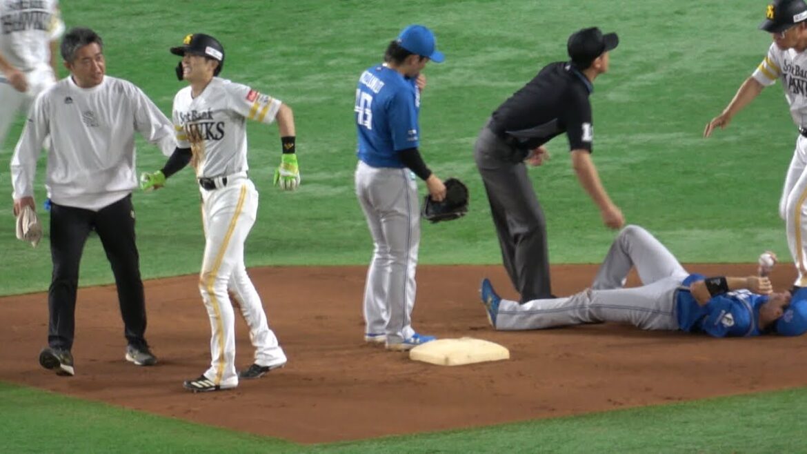 日本ハム山縣秀•ホークス周東が交錯😭山縣は立ち上がれず担架で退場😭球場騒然⚾️2025.10.19⚾️ホークス対日本ハム⚾️クライマックスシリーズ