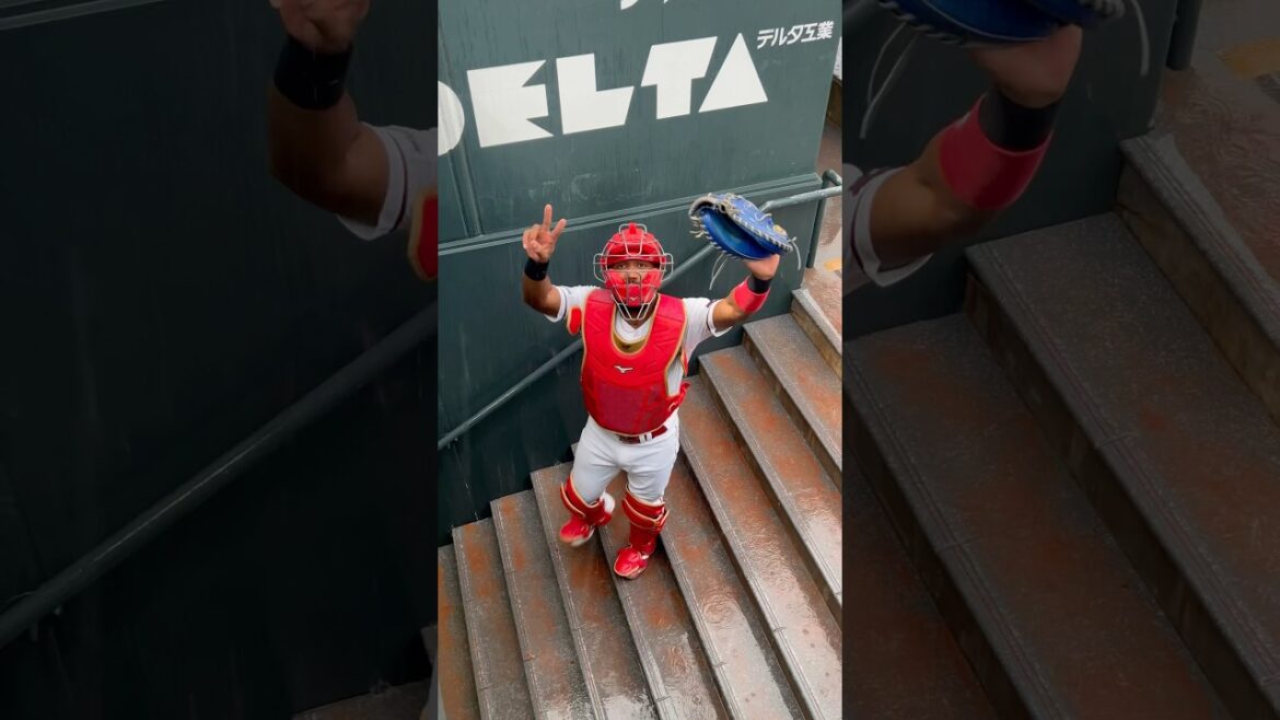 キャッチャーはマイメン🎏＆ナイスキャッチ羽月🎏 #carp #ファビアン #羽月隆太郎