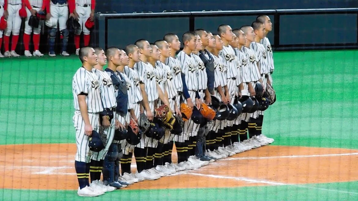 白樺学園高校 – 準決勝 勝利の瞬間~校歌演奏 – 第78回秋季北海道高等学校野球大会 – 2025年 白樺学園高校 - 準決勝 勝利の瞬間~校歌演奏 - 第78回秋季北海道高等学校野球大会 - 2025年