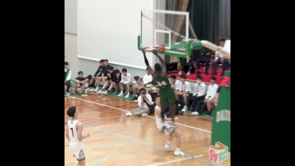 #福岡第一 ゴール破壊ダンク😱⁉️会場騒然シーン💥シー・ムサ (2年/205cm/No.34) [インターハイ福岡予選2024中部ブロック予選男子決勝] #shorts #バスケ