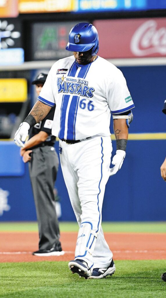 DeNA・ビシエド、「左半腱様筋肉離れ」で登録抹消 9月30日のヤクルト戦で痛める CSへ大きな痛手（中日スポーツ） - Yahoo!ニュース - Yahoo!ニュース