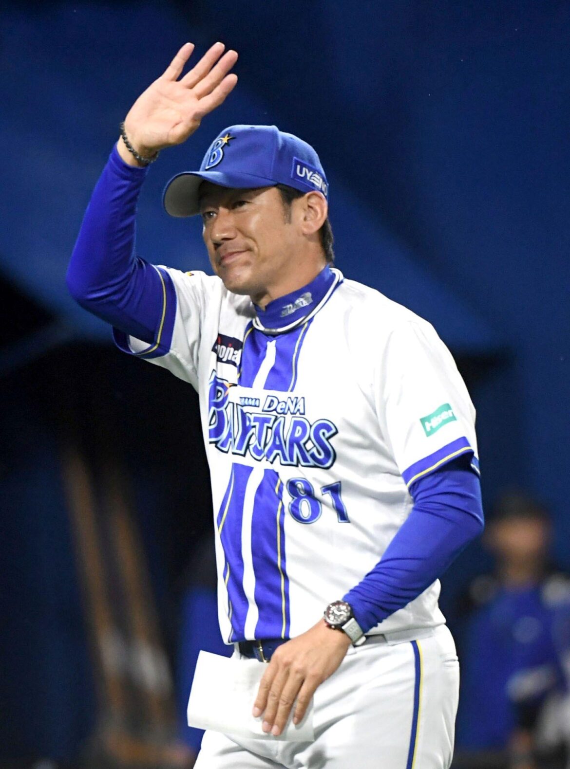 今季限りで退任するＤｅＮＡ・三浦監督が「約束を果たせずすみませんでした」とファンに謝罪 スタンドには涙するファンの姿も（デイリースポーツ） - Yahoo!ニュース - Yahoo!ニュース