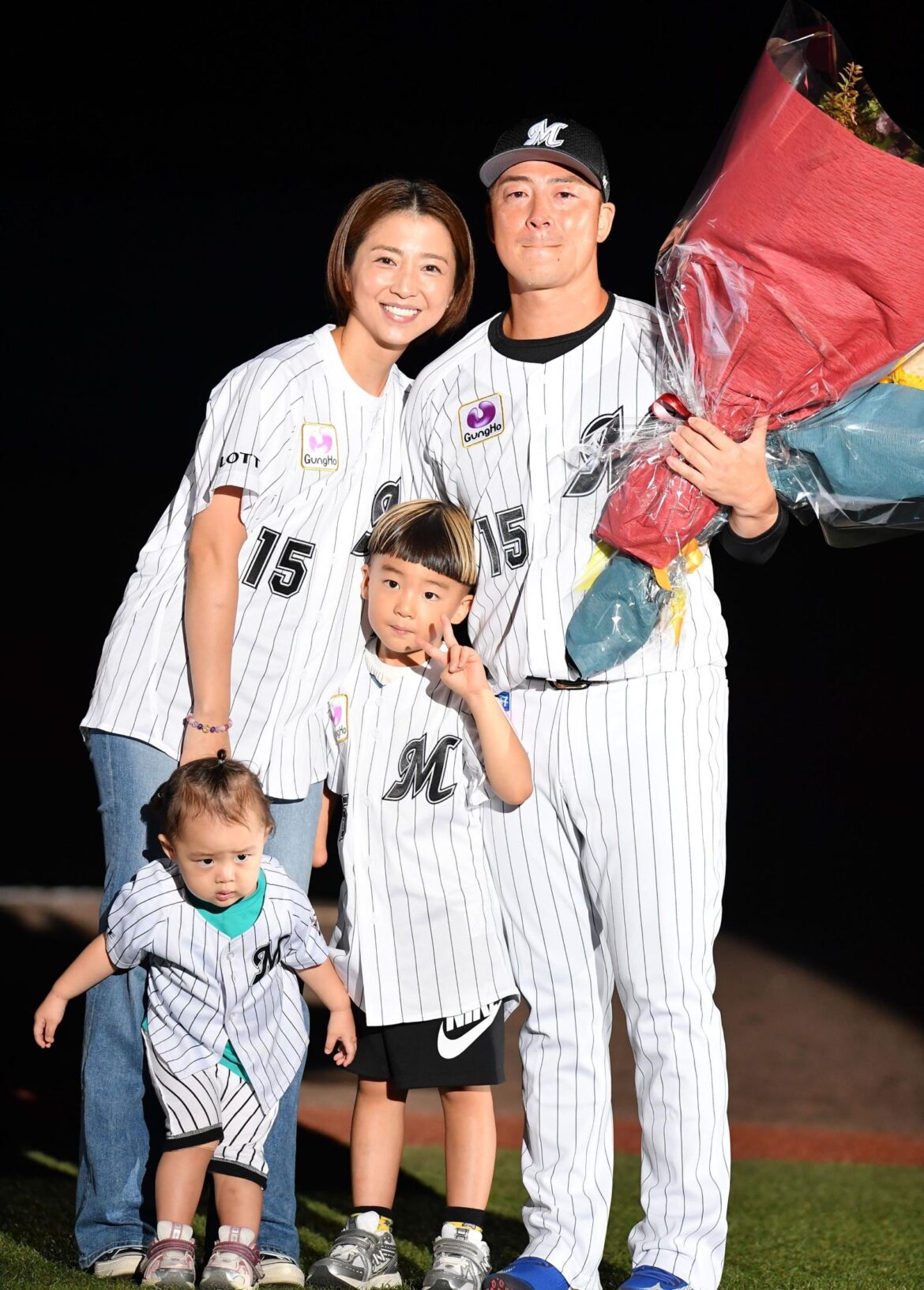 ロッテ・美馬の妻、女優のアンナ夫人 引退試合で対戦の浅村に感謝「承諾してくださったことがどれだけ凄いことか」夫は右肘腱断裂の大けが（デイリースポーツ） - Yahoo!ニュース - Yahoo!ニュース