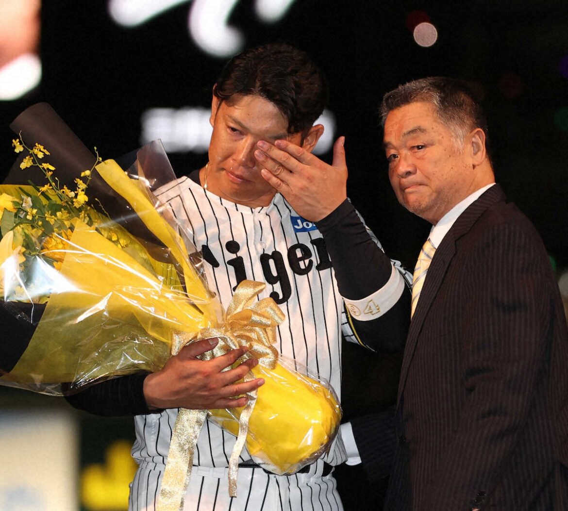 阪神・原口の引退セレモニー もらい泣きの梅野らにネットもらい泣き「あーダメだ。木浪と近本の涙でまた」(スポニチアネックス) – Yahoo!ニュース – Yahoo!ニュース 阪神・原口の引退セレモニー もらい泣きの梅野らにネットもらい泣き「あーダメだ。木浪と近本の涙でまた」(スポニチアネックス) - Yahoo!ニュース - Yahoo!ニュース