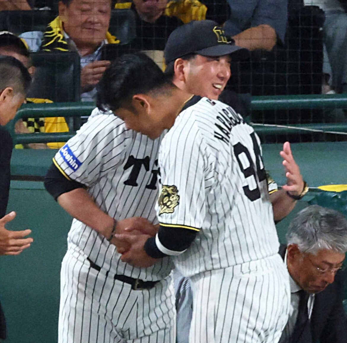 阪神・藤川監督「監督としても原口に感謝している」原口の引退セレモニーに(スポニチアネックス) – Yahoo!ニュース – Yahoo!ニュース 阪神・藤川監督「監督としても原口に感謝している」原口の引退セレモニーに(スポニチアネックス) - Yahoo!ニュース - Yahoo!ニュース