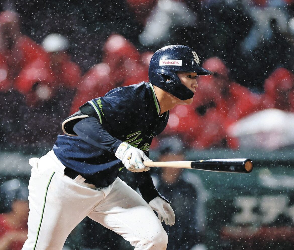 ヤクルト・田中陽翔、初の球団高卒新人の猛打賞に主砲・村上宗隆「これからスワローズを引っ張っていく存在になってほしい」（中日スポーツ） - Yahoo!ニュース - Yahoo!ニュース