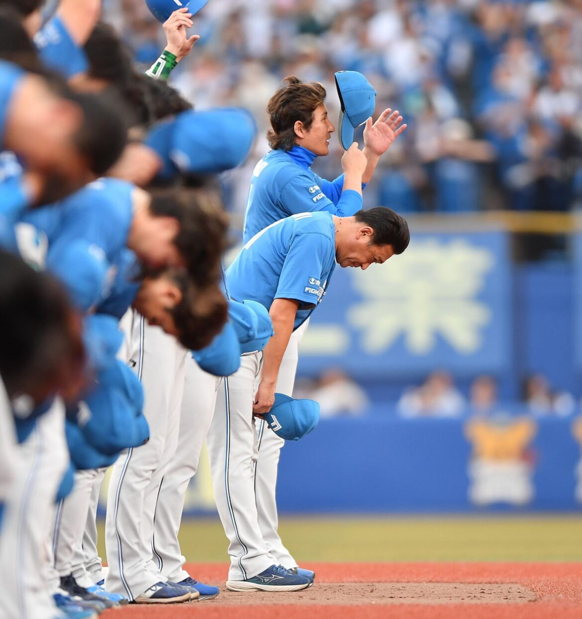 日本ハム・新庄監督 来年の目標は「９５勝」と掲げる 全日程を８３勝で終了「終わってしまったらあっちゅう間。毎年早いわ」（デイリースポーツ） - Yahoo!ニュース - Yahoo!ニュース