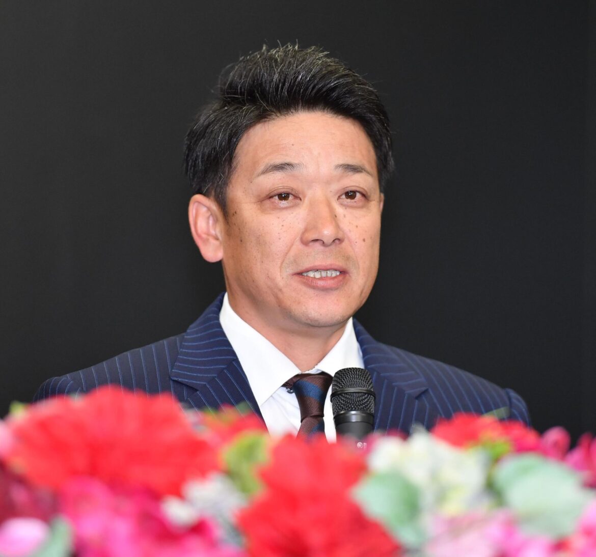 ロッテ サブロー新監督が就任会見「甘さを取り除いて厳しい練習を」目指すスタイルは「守り勝つ野球、粘りのある攻撃とうまい走塁」（デイリースポーツ） - Yahoo!ニュース - Yahoo!ニュース