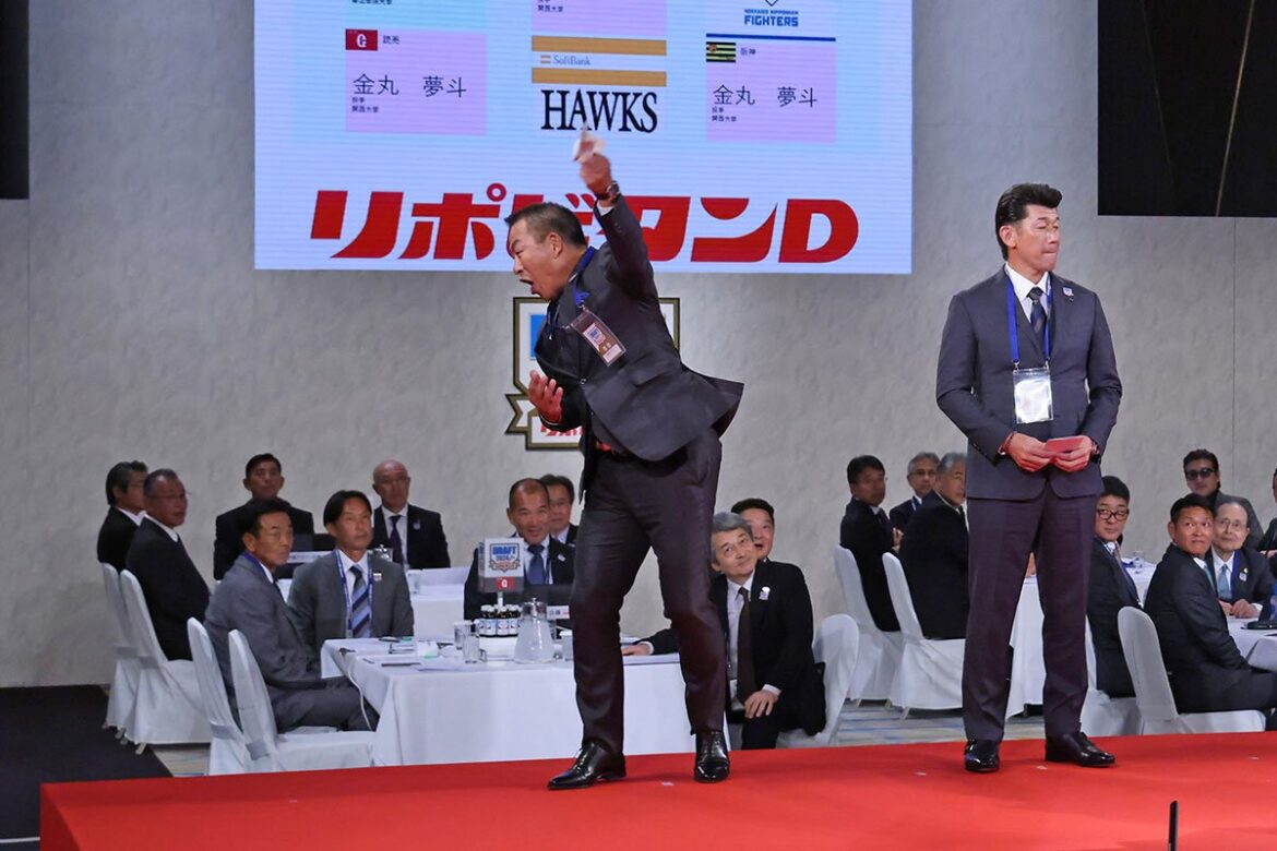 【中日】井上監督 ドラフト１位競合なら〝黄金の左〟再び！「あまり立ちたくないな」（東スポWEB） - Yahoo!ニュース - Yahoo!ニュース