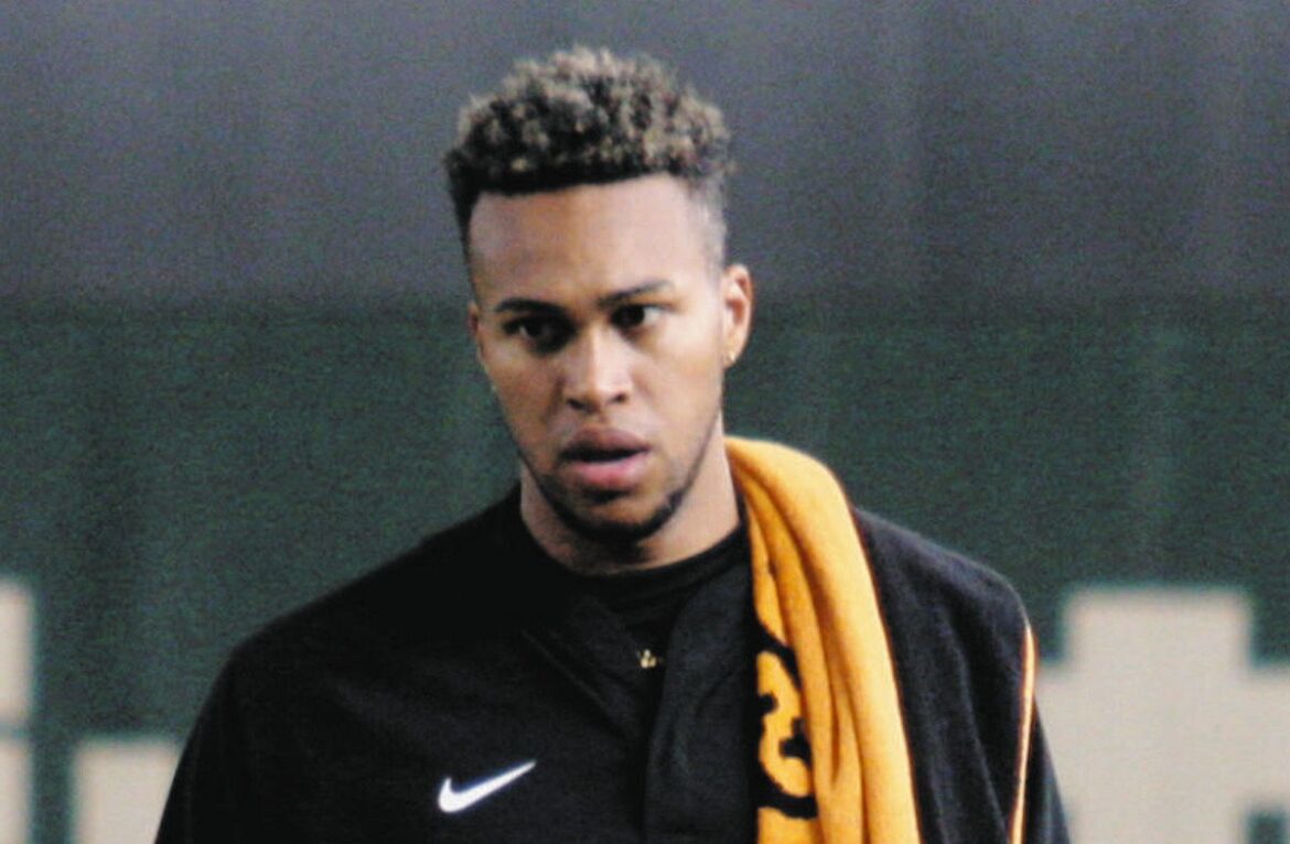 巨人・マルティネス、初めてのCS出場に「ワクワクしています」 阿部監督の『3連投も辞さず』の考えに「当然そのつもり」（中日スポーツ） - Yahoo!ニュース - Yahoo!ニュース