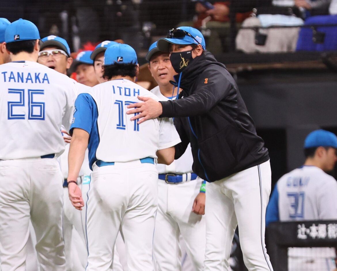 ファイナル王手の日本ハム・新庄監督「見事でした。勉強になった」継投はベテラン宮西に一任明かす「スペシャルウルトラダイナミック総合コーチが継投してくれた」（デイリースポーツ） - Yahoo!ニュース - Yahoo!ニュース