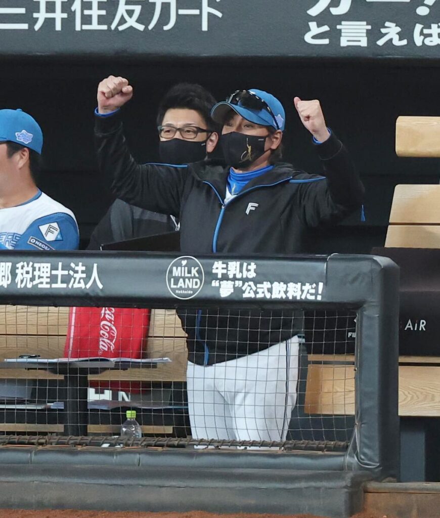 CS舞台裏 番外編 日本ハム・新庄剛志監督も「回ってこない」と嘆いたエスコンCSチケットの入手〝裏技〟(サンケイスポーツ) – Yahoo!ニュース – Yahoo!ニュース CS舞台裏 番外編 日本ハム・新庄剛志監督も「回ってこない」と嘆いたエスコンCSチケットの入手〝裏技〟(サンケイスポーツ) - Yahoo!ニュース - Yahoo!ニュース