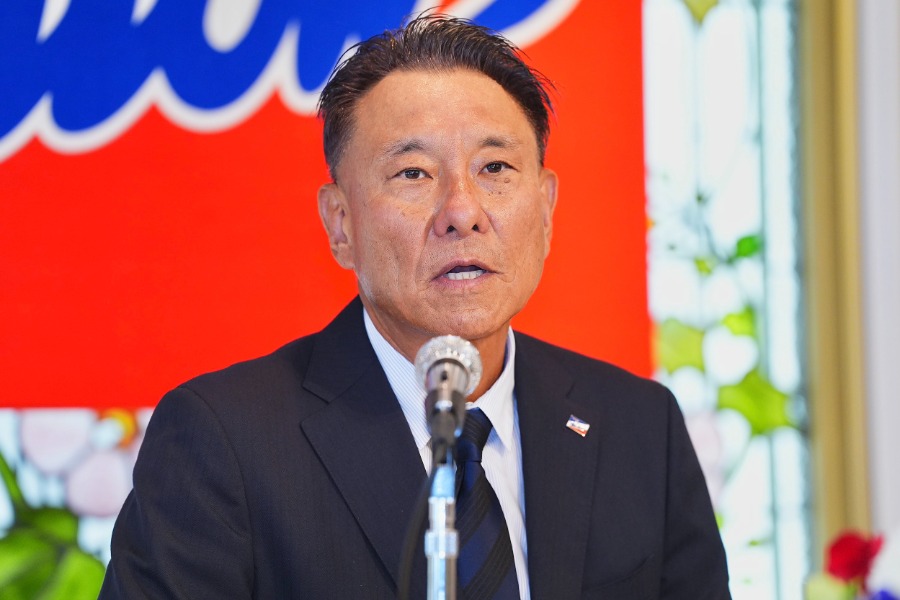 監督就任会見を行ったヤクルト・池山隆寛氏【写真：小林靖】