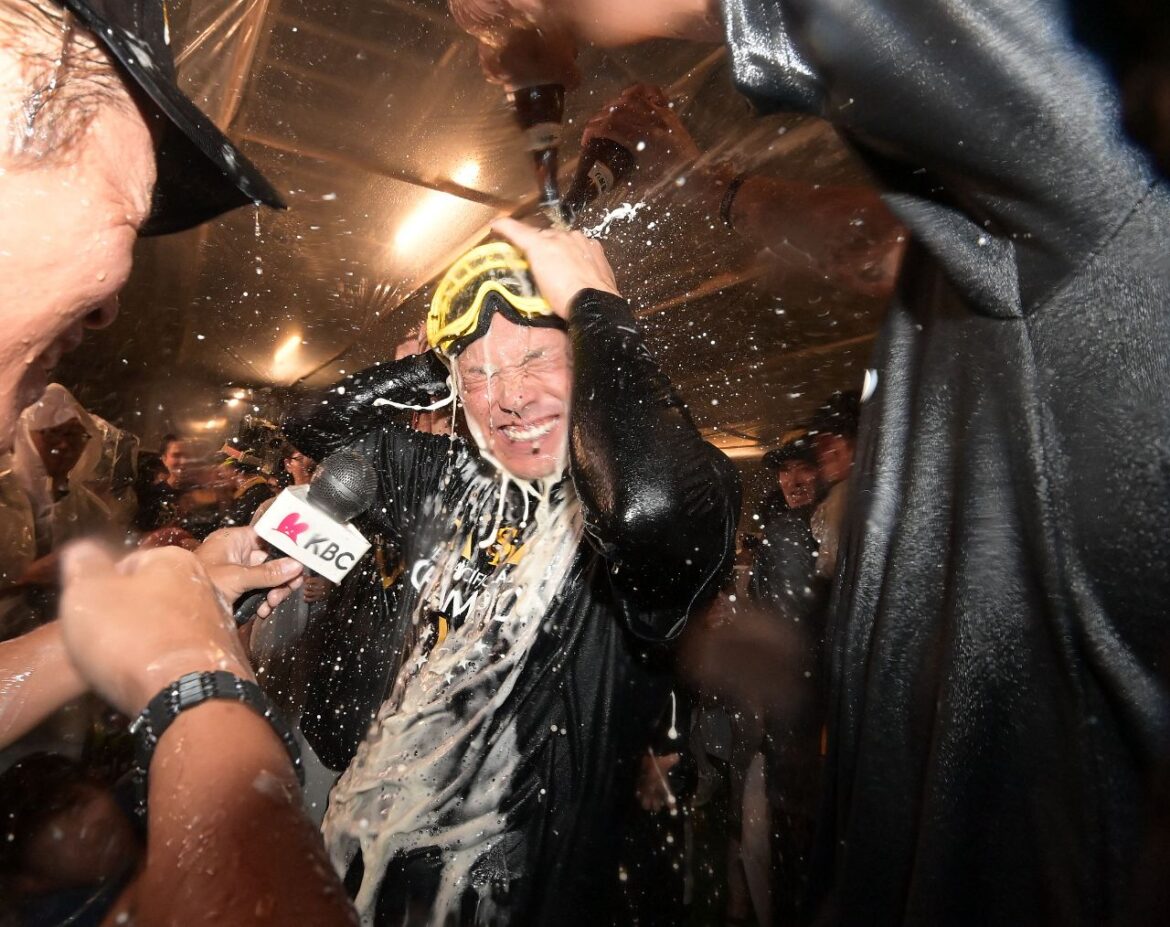 ホークスCS突破時はビールでなく〝シャンパンファイト〟に アサヒサイバー攻撃の影響で(西スポWEB OTTO!) – Yahoo!ニュース – Yahoo!ニュース ホークスCS突破時はビールでなく〝シャンパンファイト〟に アサヒサイバー攻撃の影響で(西スポWEB OTTO!) - Yahoo!ニュース - Yahoo!ニュース