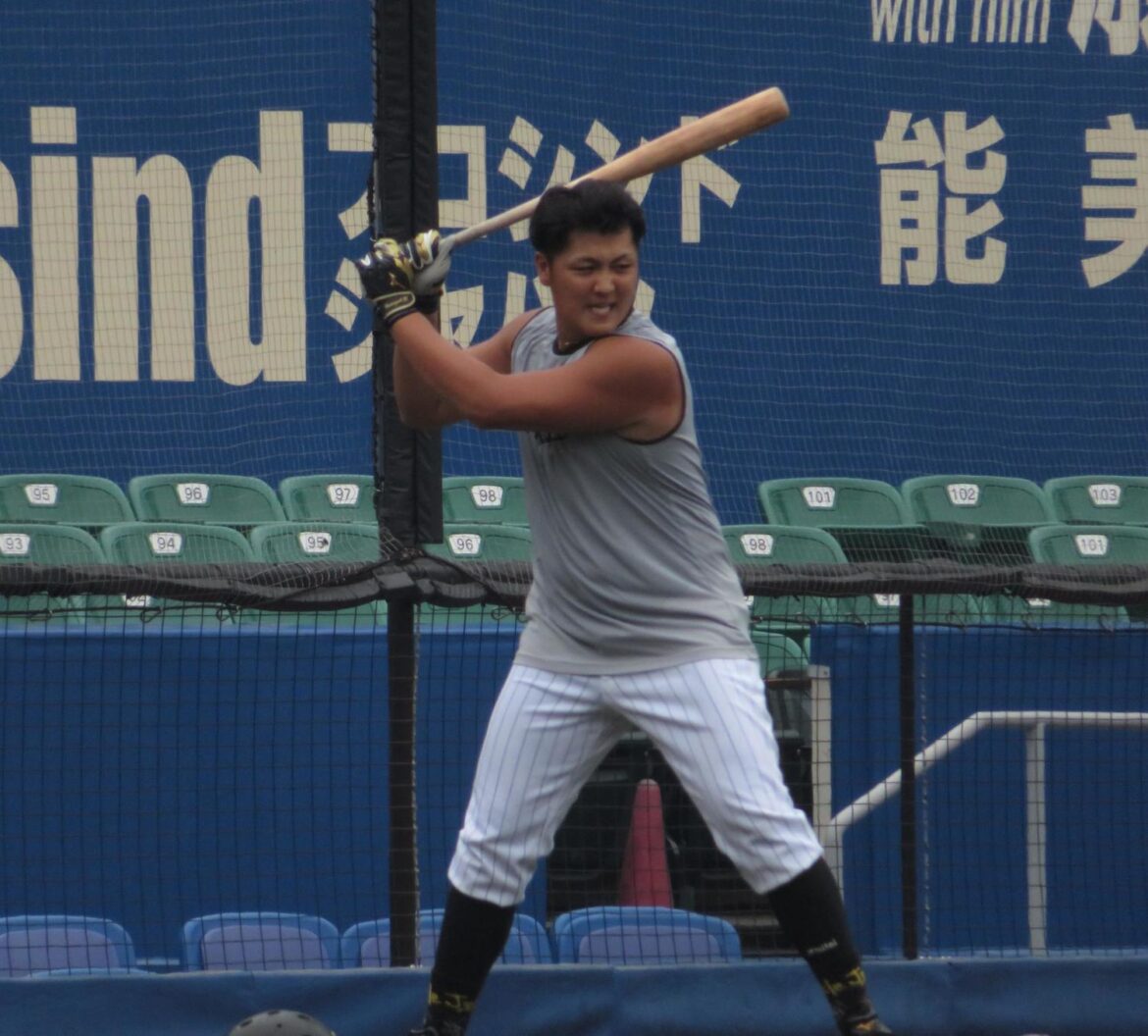 【ロッテ】長距離砲が生きる道！山口航輝「そこで勝負」16日からフェニックスＬ参加（日刊スポーツ） - Yahoo!ニュース - Yahoo!ニュース