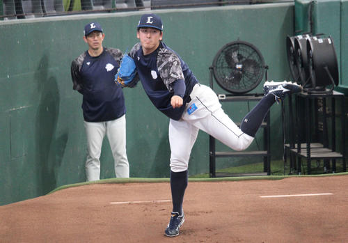 西武隅田知一郎が不敵に予告「来年の僕、めっちゃ変化球投手に」一気に2つの新球種に着手中 – nikkansports.com 秋季練習で2つの新球種に挑戦中の西武隅田(撮影・金子真仁)