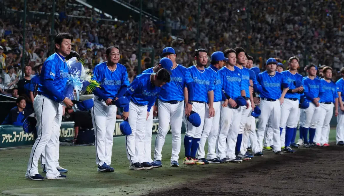 DeNAよ「無念」CSで1勝していれば登場のサプライズゲストが“嘆き節”「虎は異常に強かったですね」 - スポニチ Sponichi Annex 野球