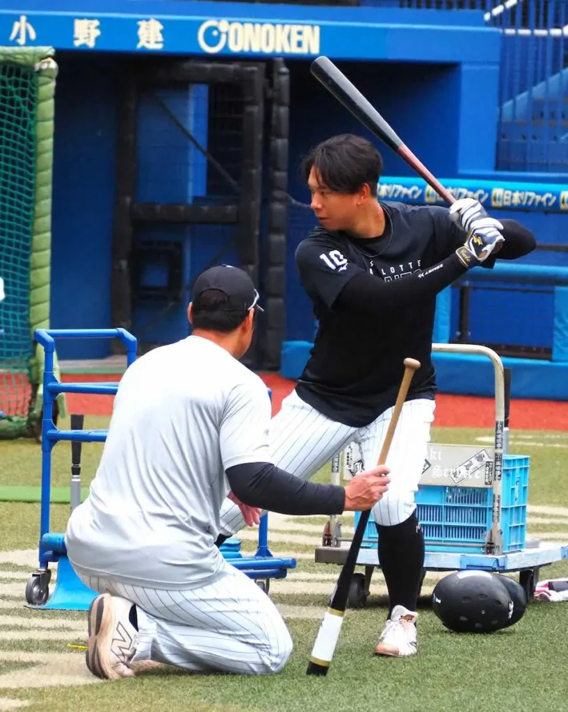 ロッテ・上田　来季目標はOPS向上　母校・明大の優勝も刺激に - スポニチ Sponichi Annex 野球