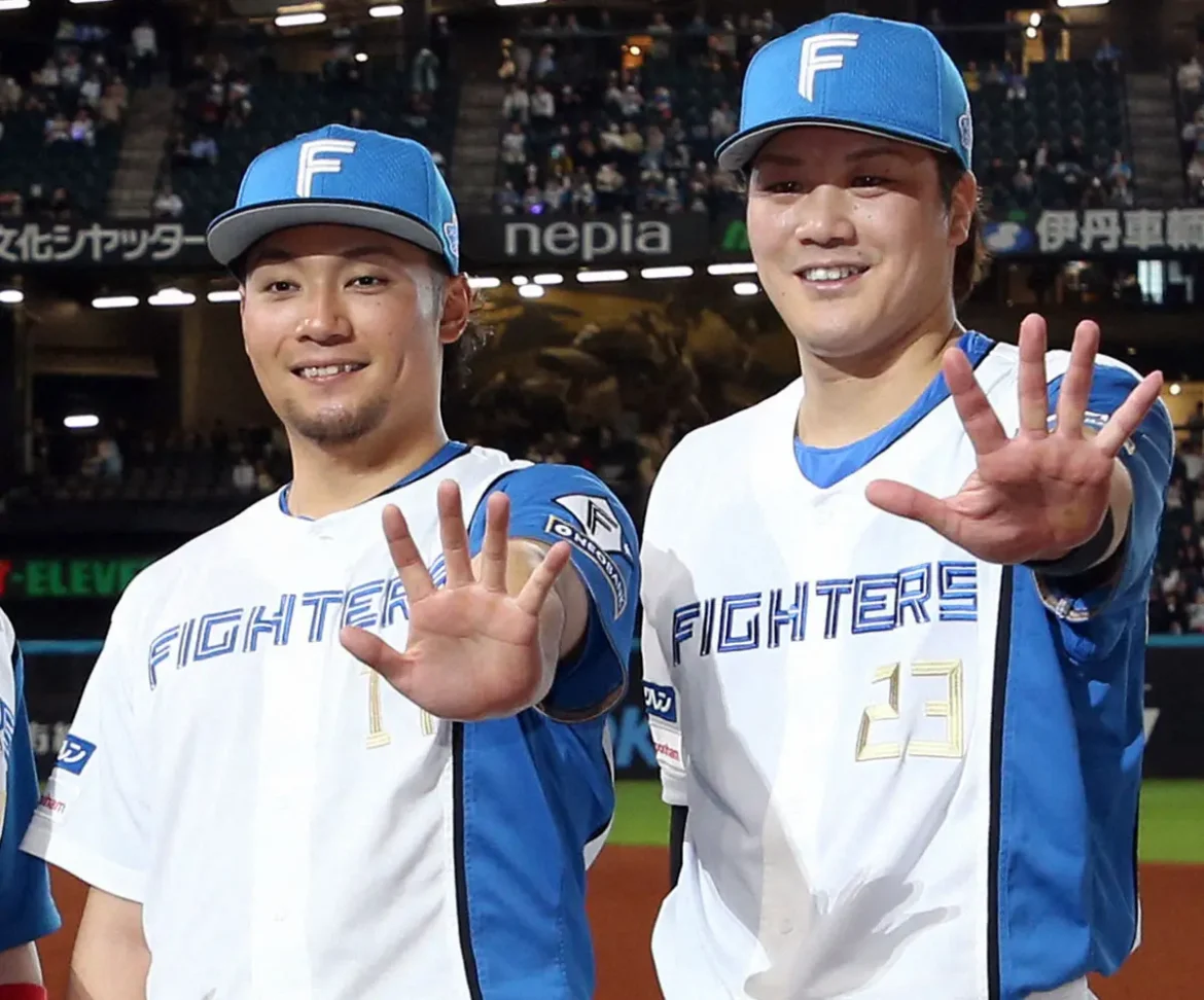 日本ハム・伊藤大海×伏見寅威 約束果たした道産子コンビ初の「最優秀バッテリー賞」 – スポニチ Sponichi Annex 野球 日本ハム・伊藤大海×伏見寅威 約束果たした道産子コンビ初の「最優秀バッテリー賞」 - スポニチ Sponichi Annex 野球