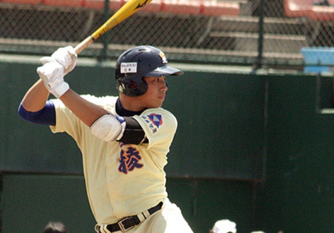 ドラフト翌日に非情通告…ヤクルトの8年目内野手が戦力外に 今年は自己最多の試合出場も、内野手を3人ドラフト指名（高校野球ドットコム） - Yahoo!ニュース - Yahoo!ニュース