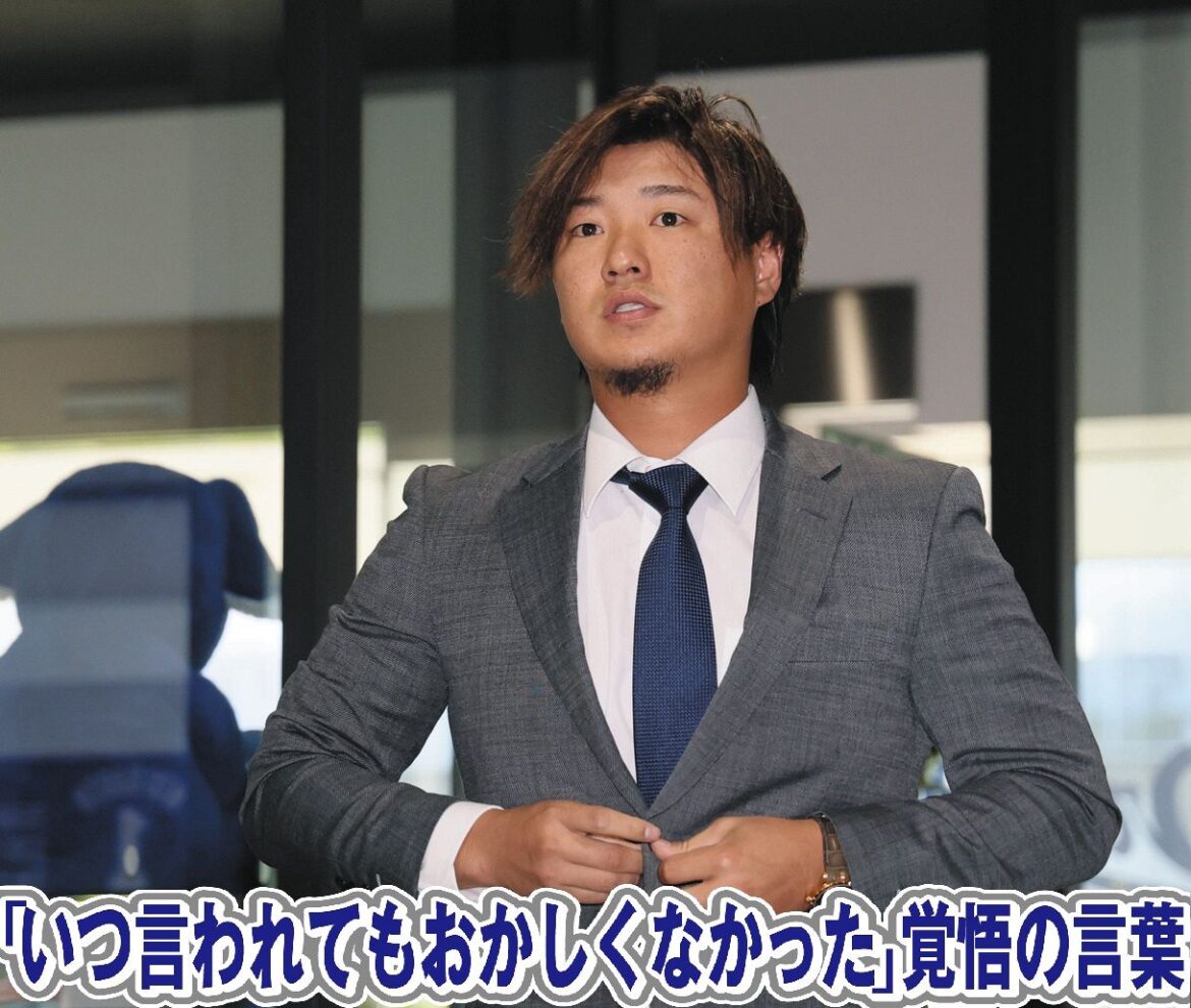 球団事務所を訪れた佐藤